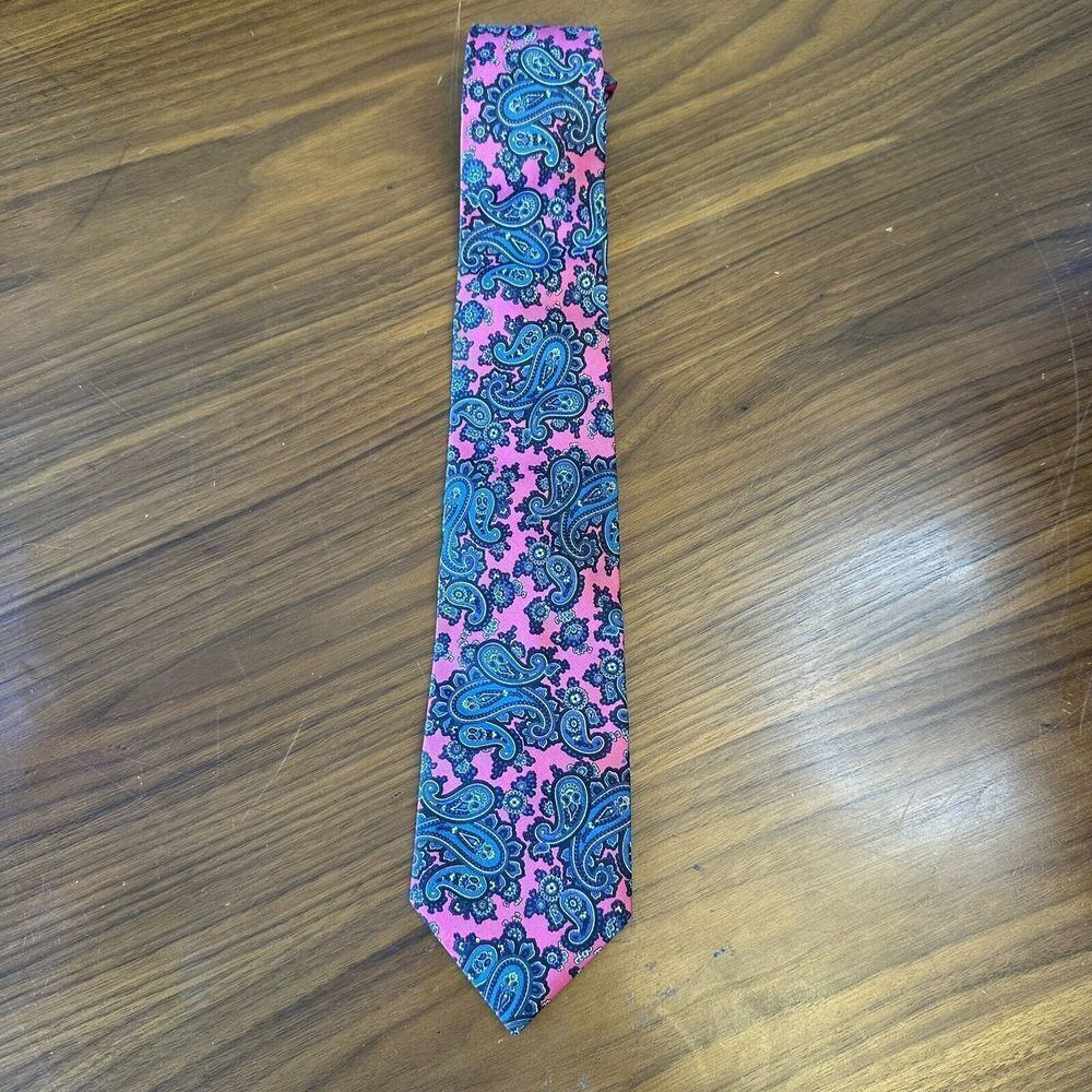 Vintage Gant Pink Pasley Mens Tie Silk Made In USA Blue Black